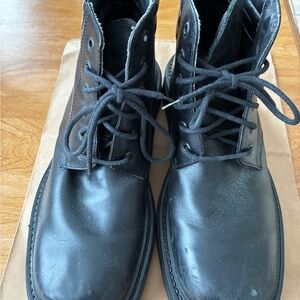 Brown Company Vintage Black Leather Ankle Boots